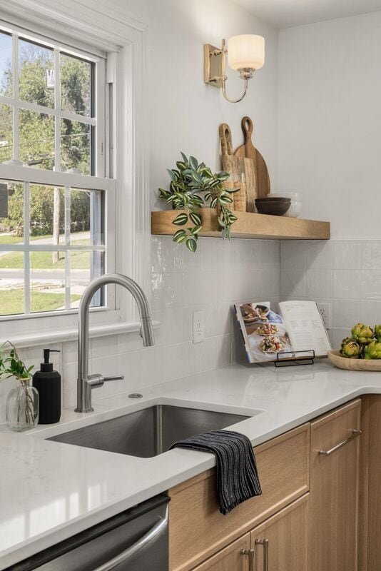 Building Photo - 1326 Ardee Ave