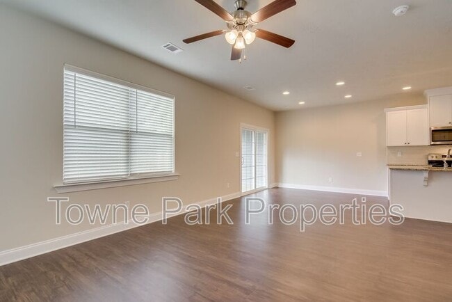 Building Photo - 1830 Butternut Dr