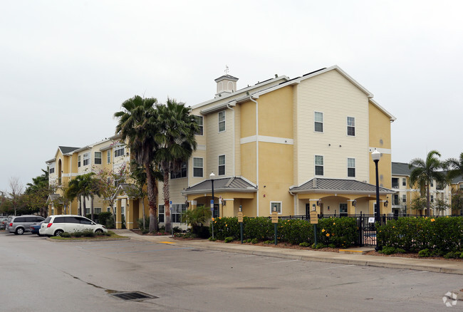 Building Photo - Maple Crest Apartments
