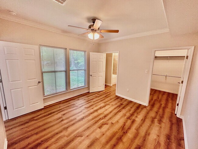 Building Photo - Beautiful New Construction Home in St. Gab...