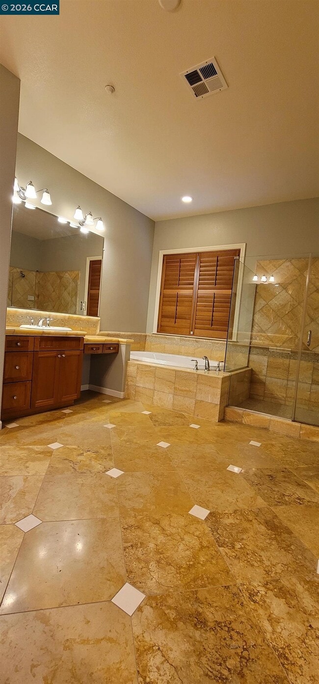 Building Photo - 2321 Star Lilly St