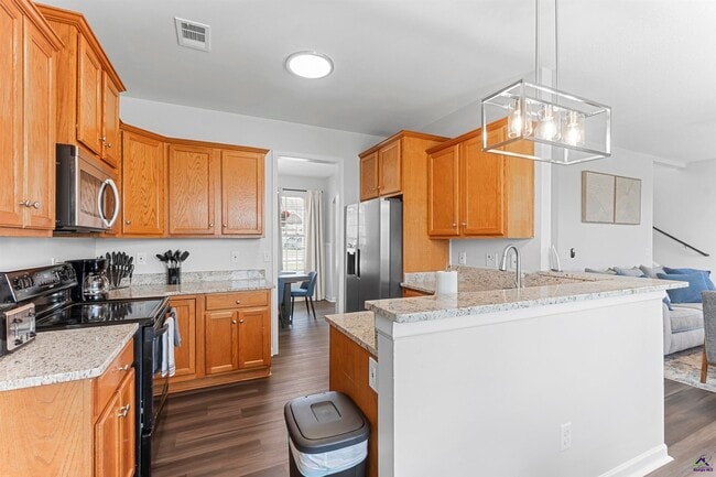 Building Photo - 309 Raleigh Dr