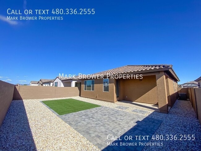 Building Photo - 3534 E Dakota Dr