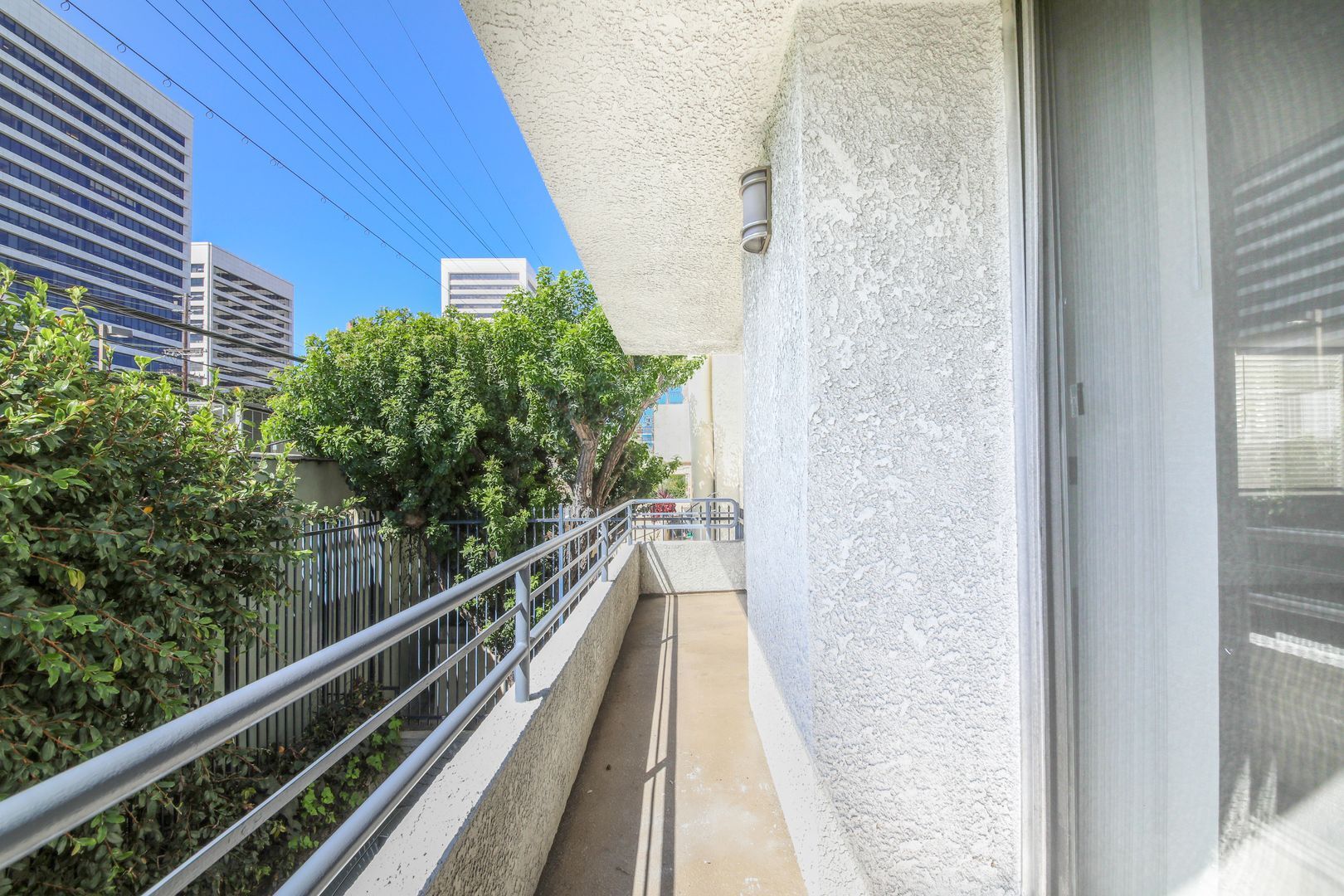 Building Photo - 1751 S Bentley Ave
