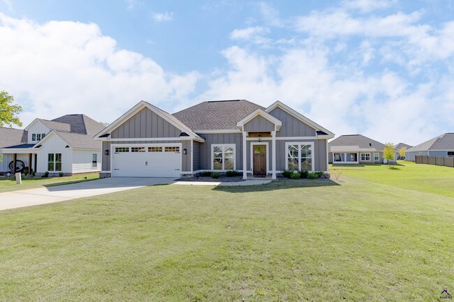 Building Photo - 210 Saraland Trl