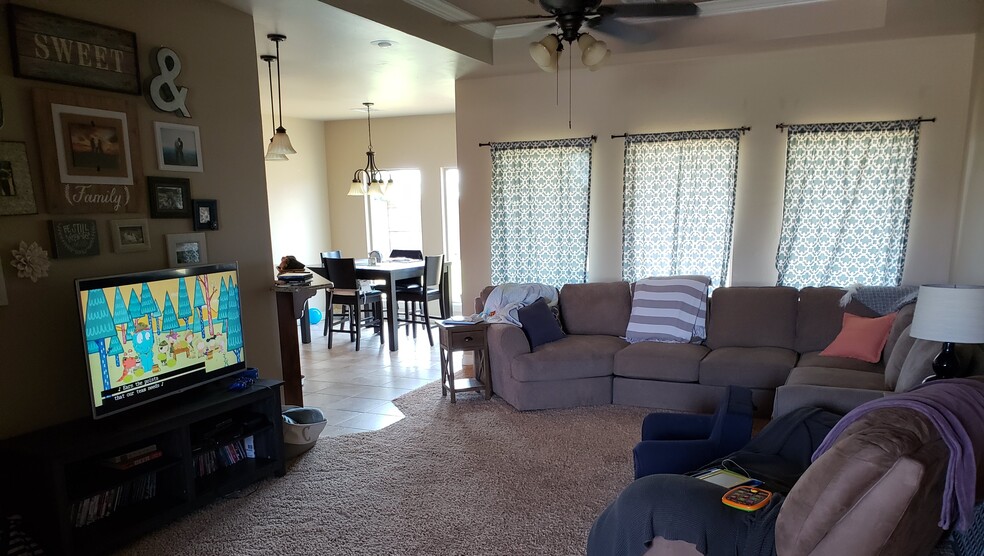 Building Photo - 1233 Red Rock Drive