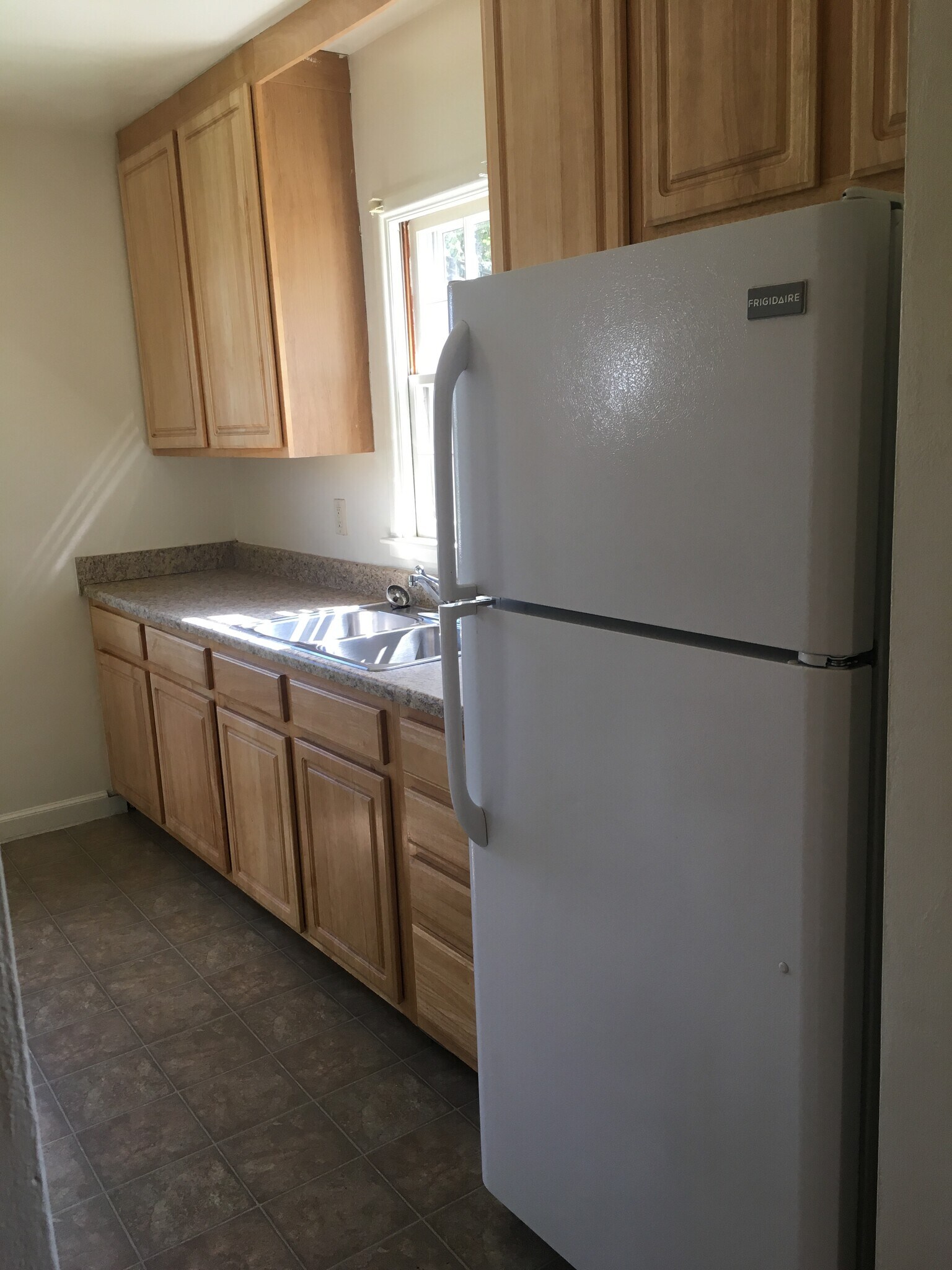 Building Photo - 1230 Harding Ave