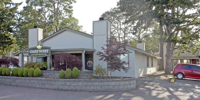Building Photo - Oaks West Apartments