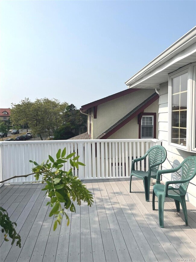 Building Photo - 307 Magnolia Blvd