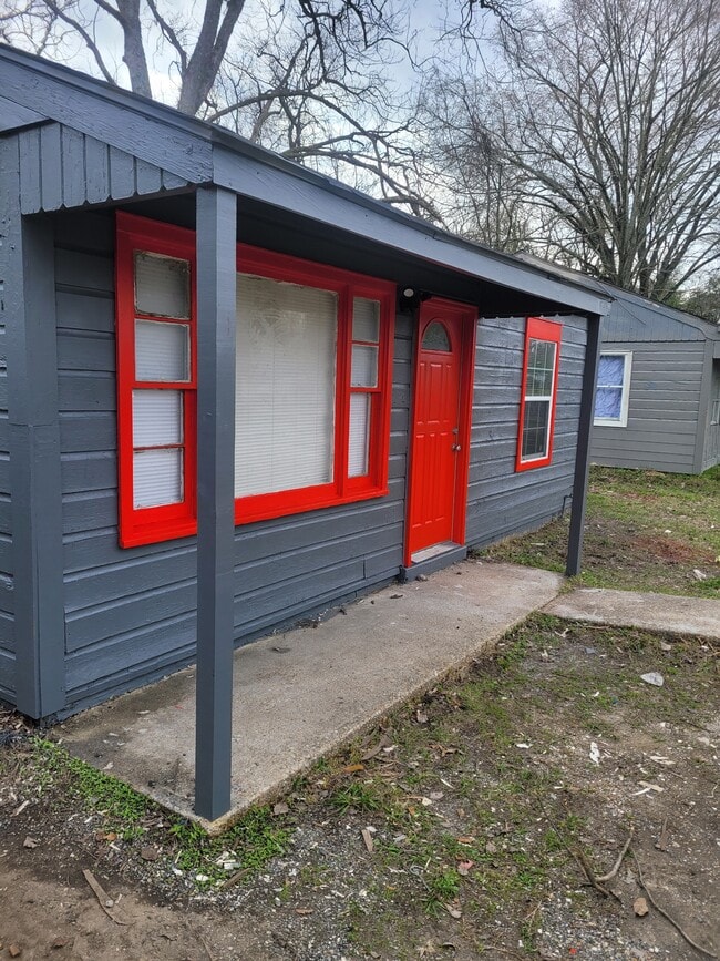 Building Photo - 5338 McClelland Dr