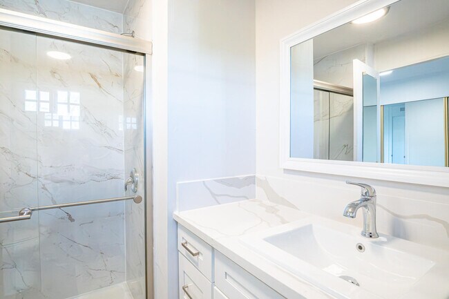 Building Photo - 32480 San Miguelito Dr