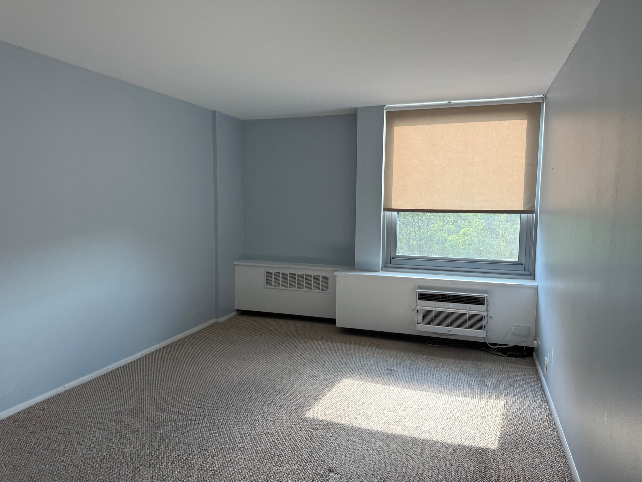 Bedroom - 1255 N Sandburg Ter