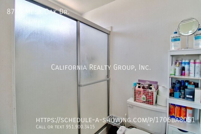Building Photo - 8744 Mesa Oak Dr