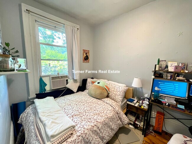 Building Photo - 220 Prospect St