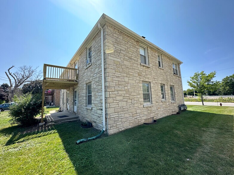 Building Photo - 4950 N Port Washington Rd