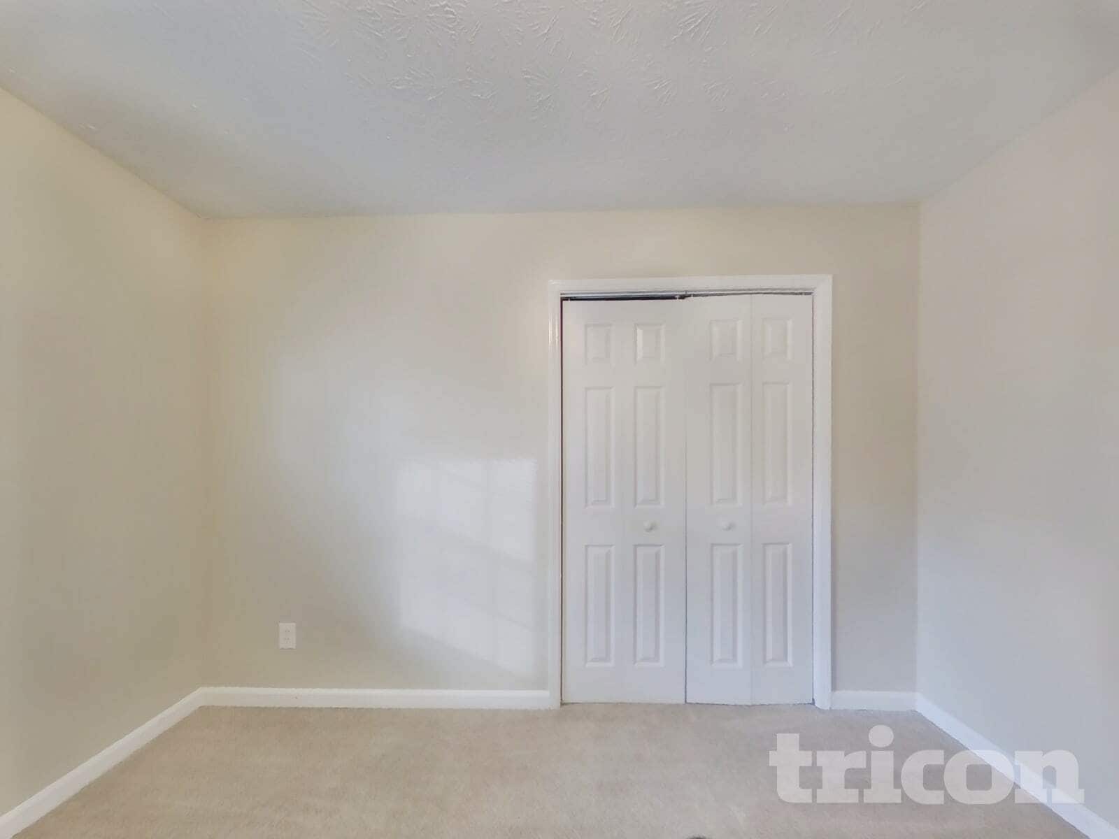Building Photo - 211 Robin Ln
