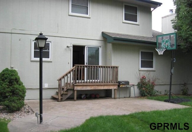Building Photo - 303 Pierce St