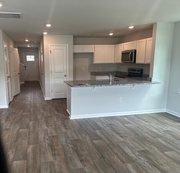 Building Photo - 4162 High Glen Dr