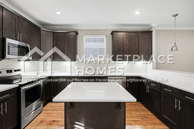 Building Photo - 2437/109 Bell St