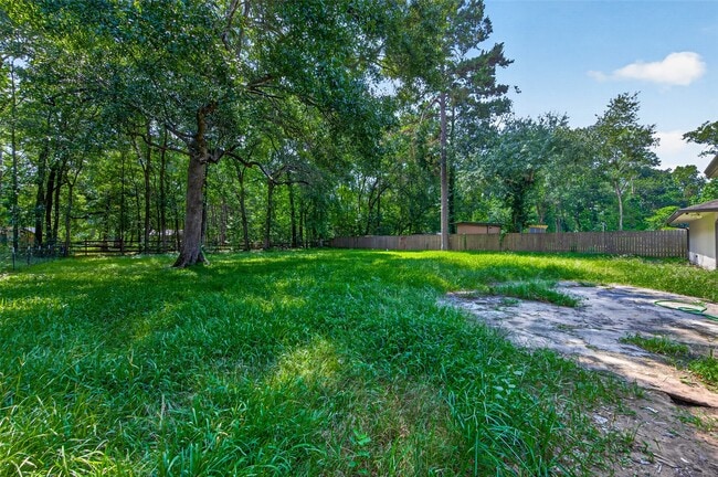 Building Photo - 18747 Woodridge Dr
