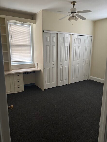 Room 1 - 3213 Dorchester Rd