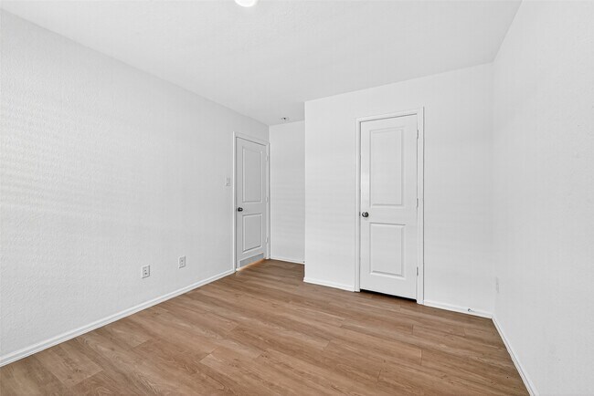 Building Photo - 7719 Cedar Birch Dr