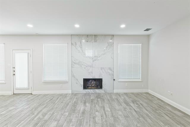 Building Photo - 9900 Presthope Dr