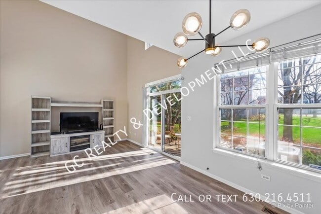 Building Photo - 2864 Rutland Cir