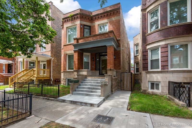 Primary Photo - 6118 S Champlain Ave