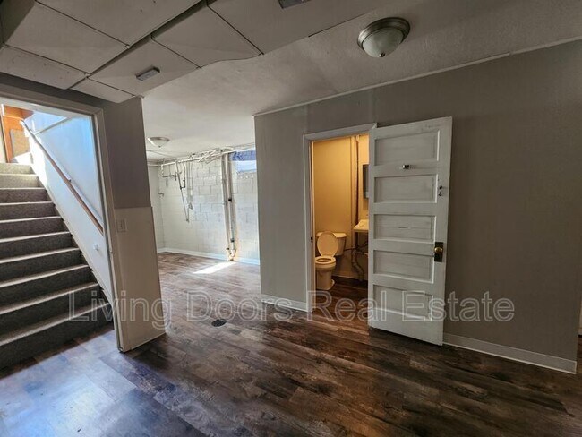 Building Photo - 3701 Lewis Ave