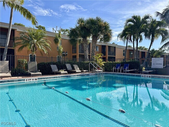 Building Photo - 12650 Kenwood Ln