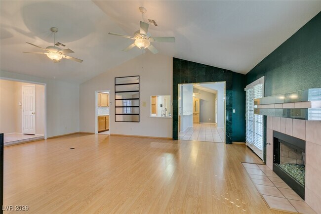 Building Photo - 224 Garfield Dr