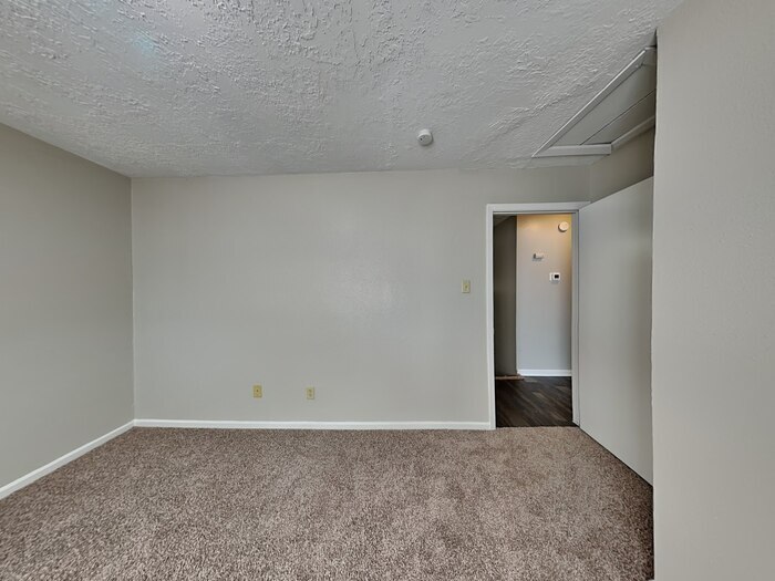 Building Photo - 23403 Verngate Dr