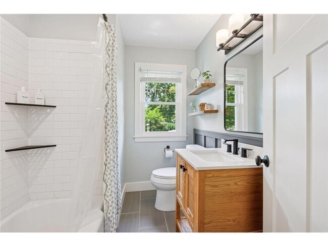 Building Photo - 5041 W 56th St