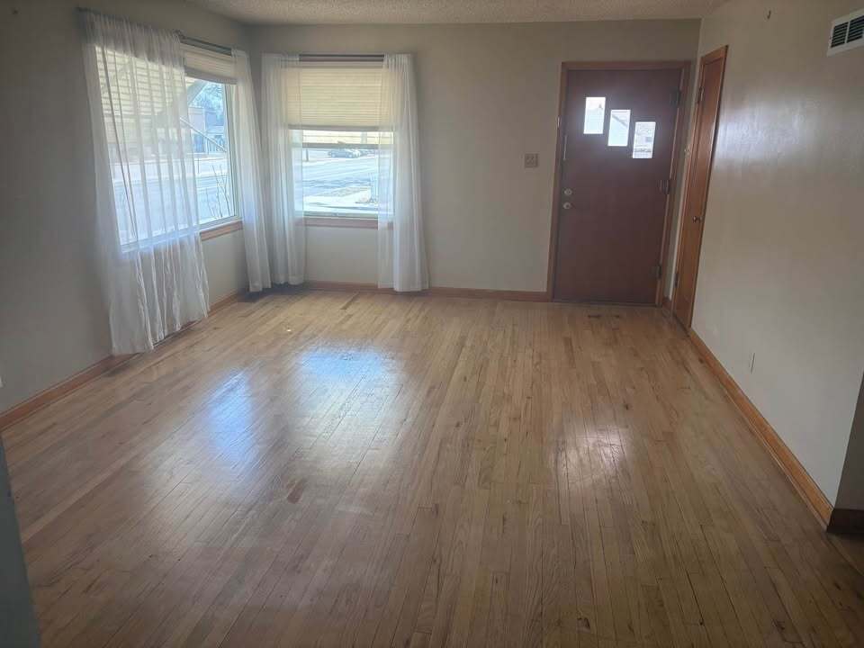 Building Photo - 1620 E 18th St