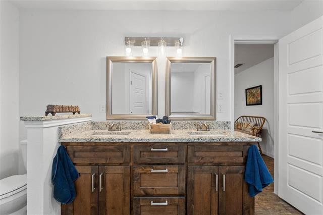 Building Photo - 904 Meadowlark Ln