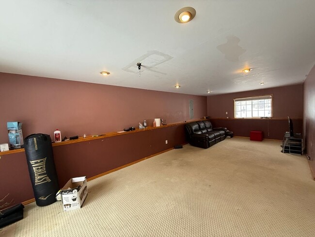 Building Photo - Spacious 5 Bedroom Home in Andover | Finished Walkout | 3-Car Garage