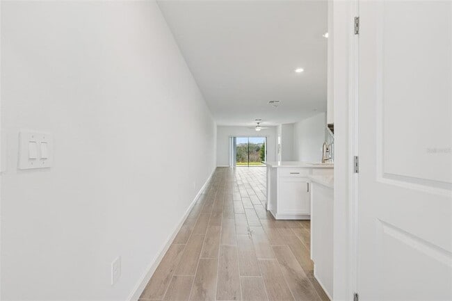 Building Photo - 31942 Folk Top St