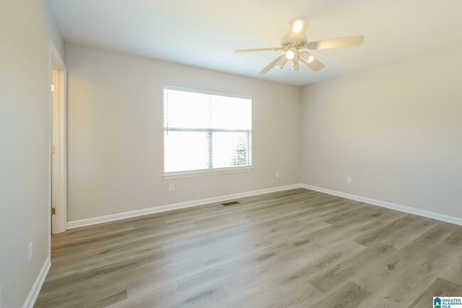 Building Photo - 373 Quail Hollow Rd