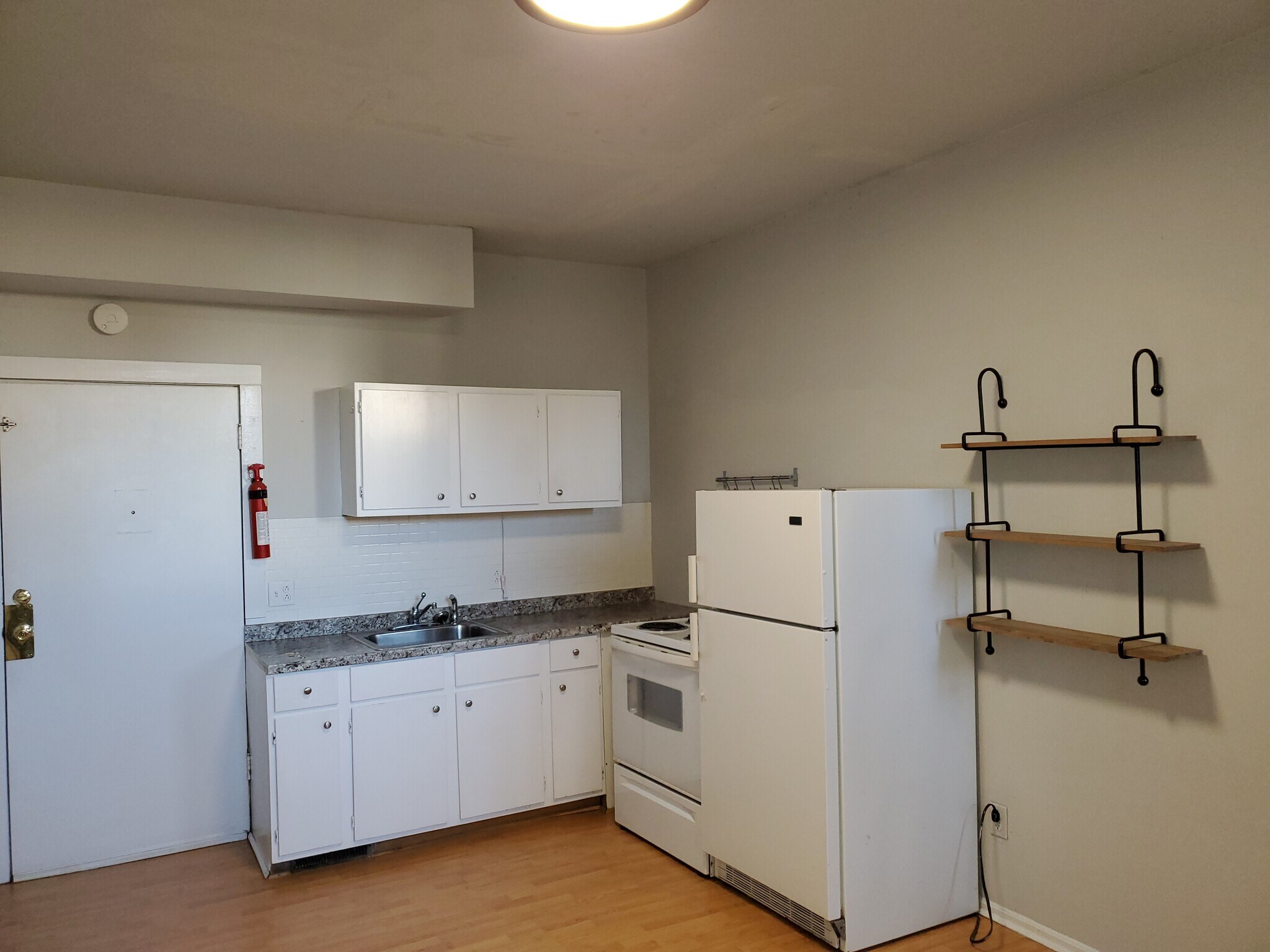 Building Photo - 2302 Chesterfield Ave