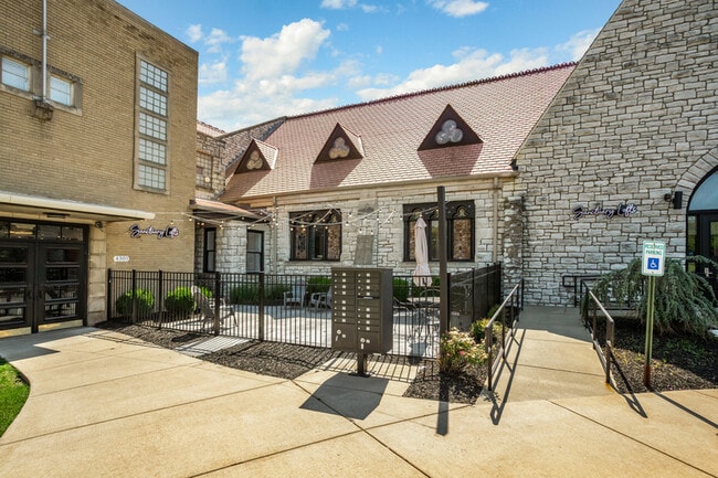Building Photo - 4301 Olive St