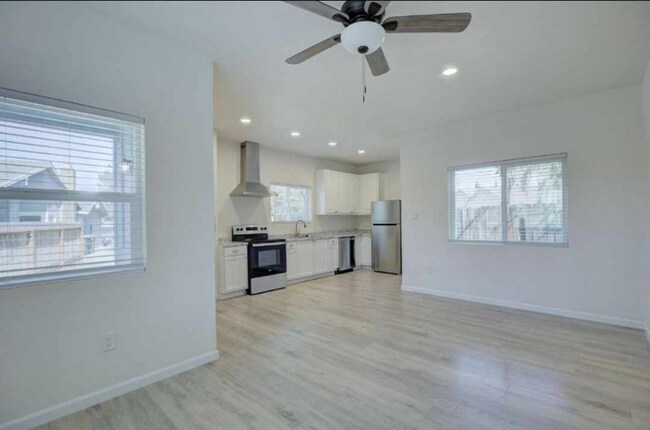 Building Photo - 6300 Beta Ct