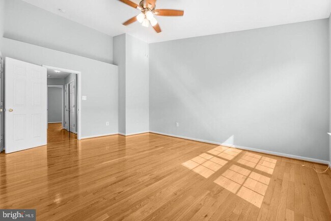 Building Photo - 6687 Roderick Loop