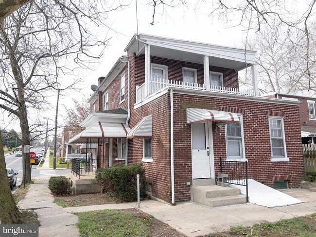 Building Photo - 81 S Pearl St