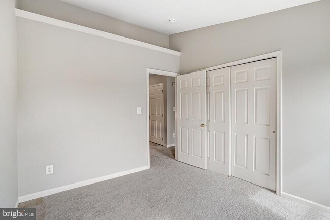 Building Photo - 22616 Welborne Manor Square
