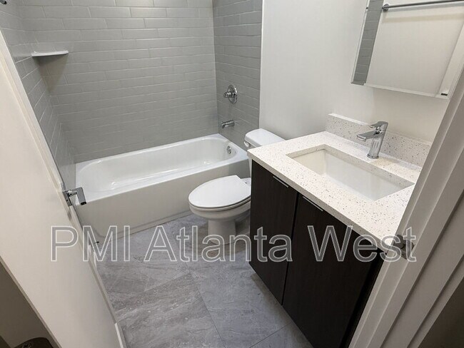 Building Photo - 750 Cascade Pl SW