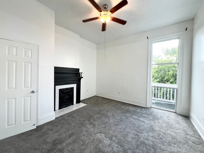 Building Photo - 2310 Jena St