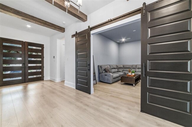 Building Photo - 15646 Audubon Pk Dr