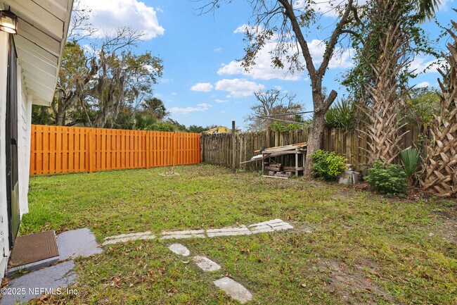 Building Photo - 269 W King St