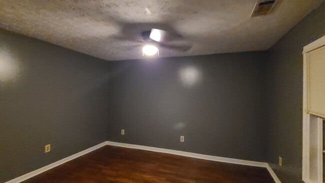 Building Photo - 2 Bedroom 1 Bath Home- Midtown Columbus